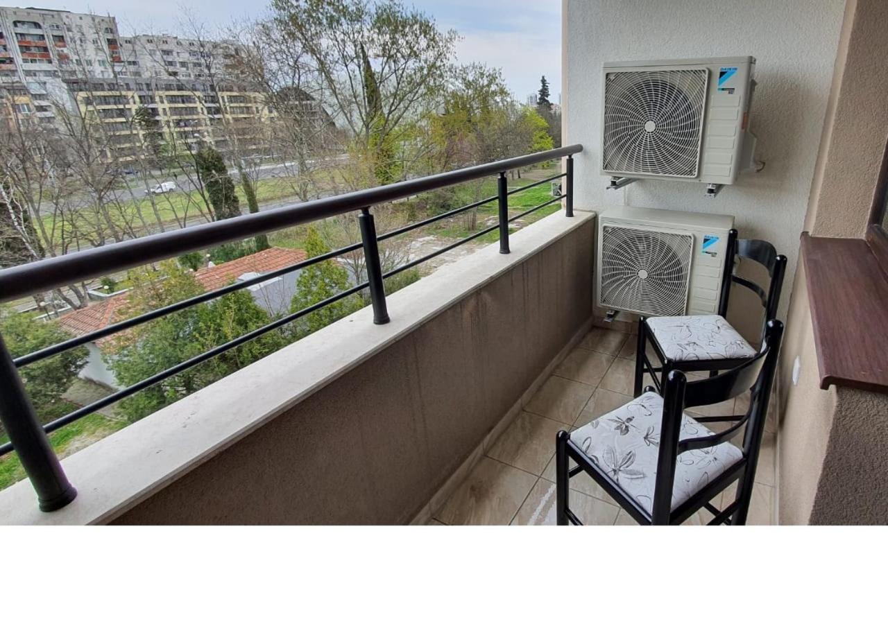 Apartamento K&K Stylish Elegance Burgas Exterior foto
